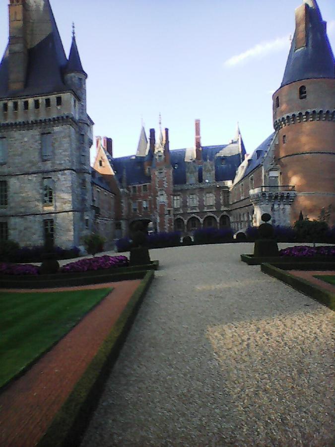 Chambres d'hôtes GOBILLON Maintenon Exterior foto